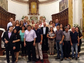 Le coppie di sposi che celebrano le nozze d’oro e d’argento nel corso del 2015 al centro della Festa in onore di S. Marina